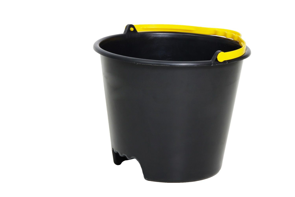 BALDE PLÁSTICO COM ALÇA USO GERAL - 12L - BRASIPLA