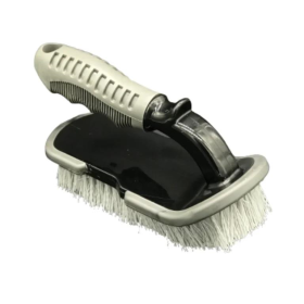 ESCOVA CURVA PARA PNEUS E CARPETES - UNIDADE - DETAILER